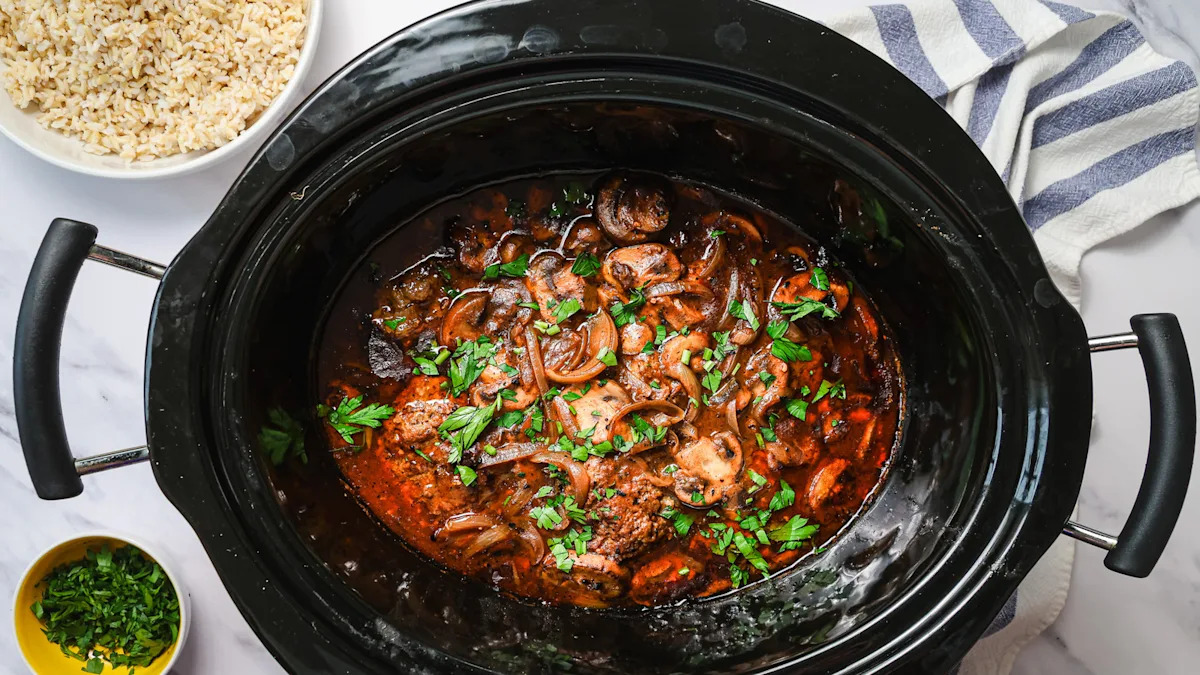 Your Guide to Perfect Slow Cooker Salisbury Steak & Variations